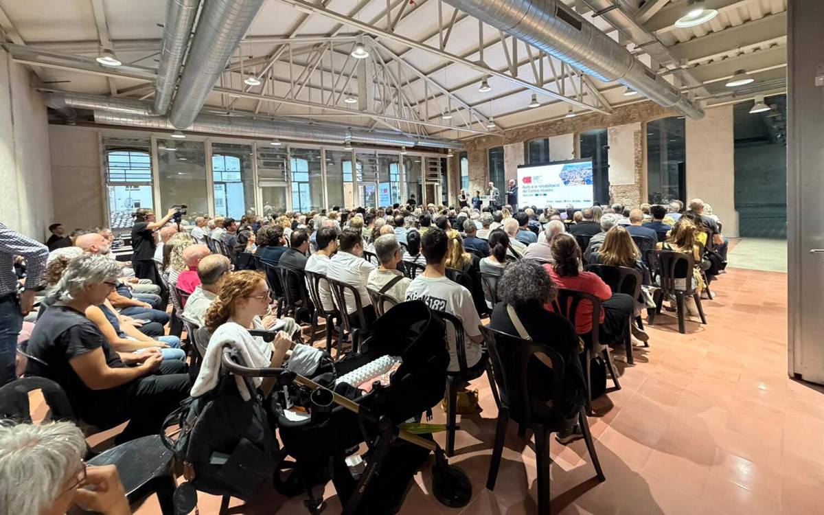 Més de 200 persones omplen la sessió sobre els ajuts per rehabilitar el Centre Històric de Manresa