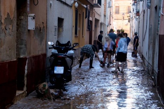 El temporal no acaba d'afluixar: el Meteocat manté 18 comarques en alerta per pluja o vent