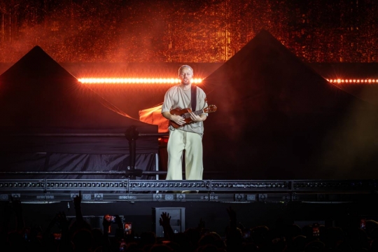 L’Esplanada de l’Anella Olímpica s’omple de música abans dels concerts d’Oques Grasses
