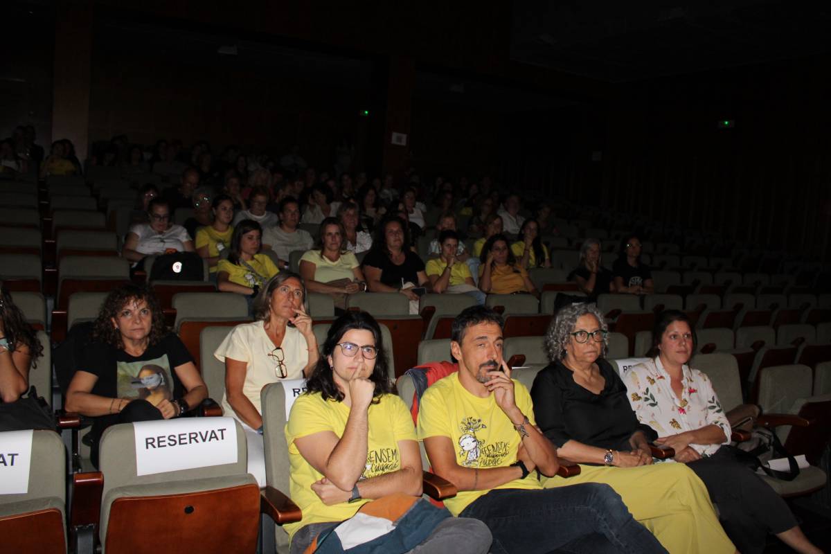 Públic assistent al Teatre Comarcal - NacioSolsona Públic assistent al Teatre Comarcal