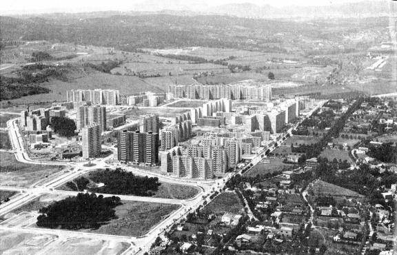 La construcció de Badia els anys setanta - Cedida