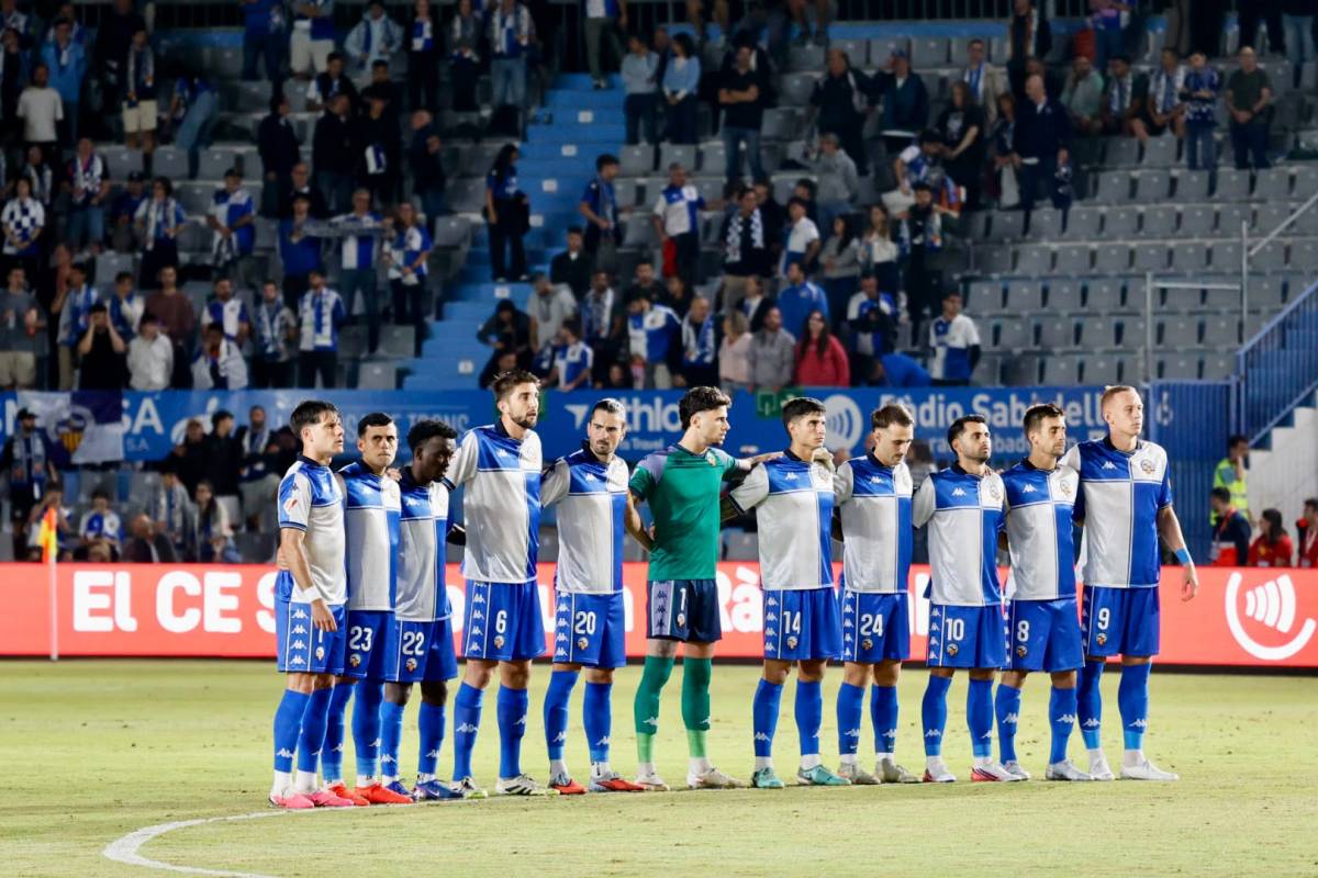 El CE Sabadell, per terra, mar i aire amb un únic objectiu: sumar els tres punts a Ceuta
