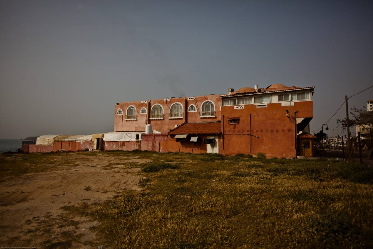 Vida i mort d'un hotel a la platja de Gaza
