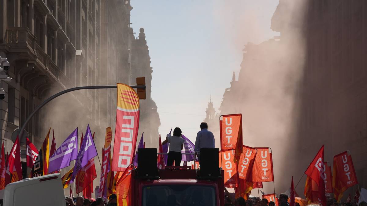 CCOO i UGT, una vaga general per l'habitatge... i per salvar Sánchez