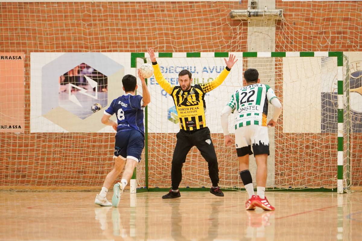 Admella, en un partit amb l`OAR - David Chao Admella, en un partit amb l`OAR