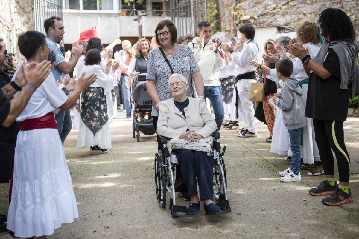 Diverses generacions aplegades a l`Homenatge al Ginjoler de Terrassa - Pol Ortega Diverses generacions aplegades a l`Homenatge al Ginjoler de Terrassa