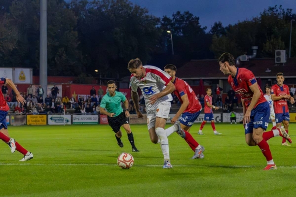 Empat a Olot d'un Terrassa FC que ho ha fet tot per guanyar