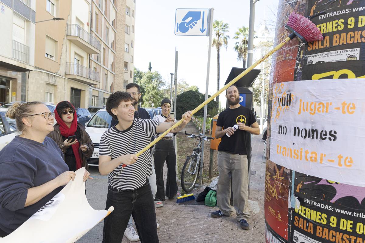 Intervenció en un pirulí - Lluís Clotet Intervenció en un pirulí