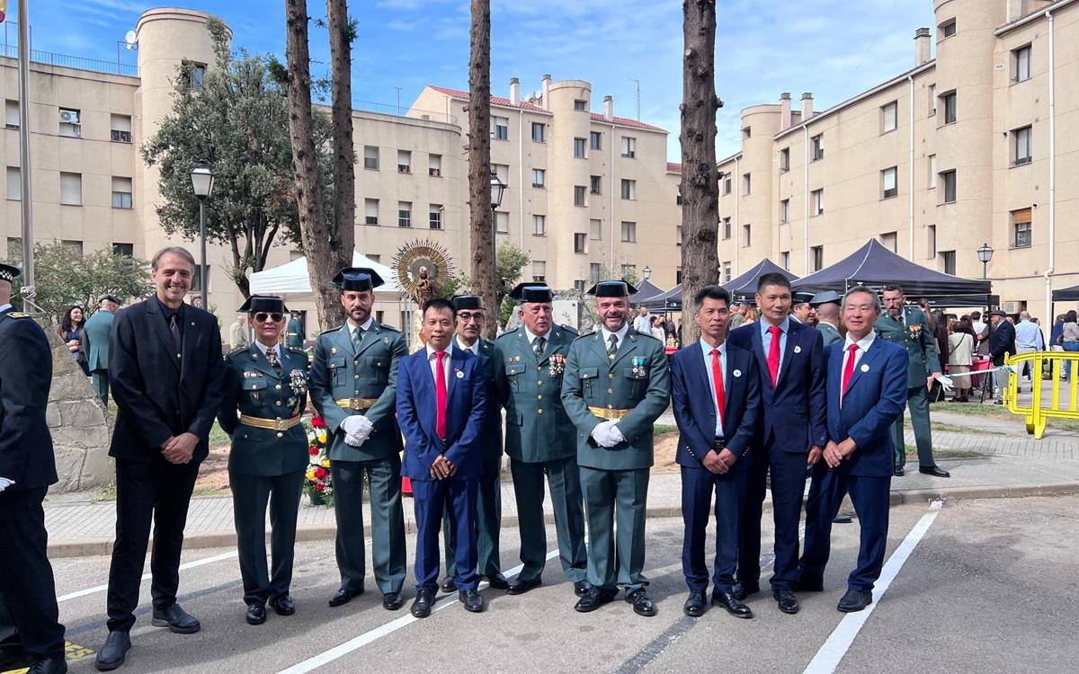 El govern de Manresa desautoritza Valentí i nega que el representés a la celebració de la Hispanitat