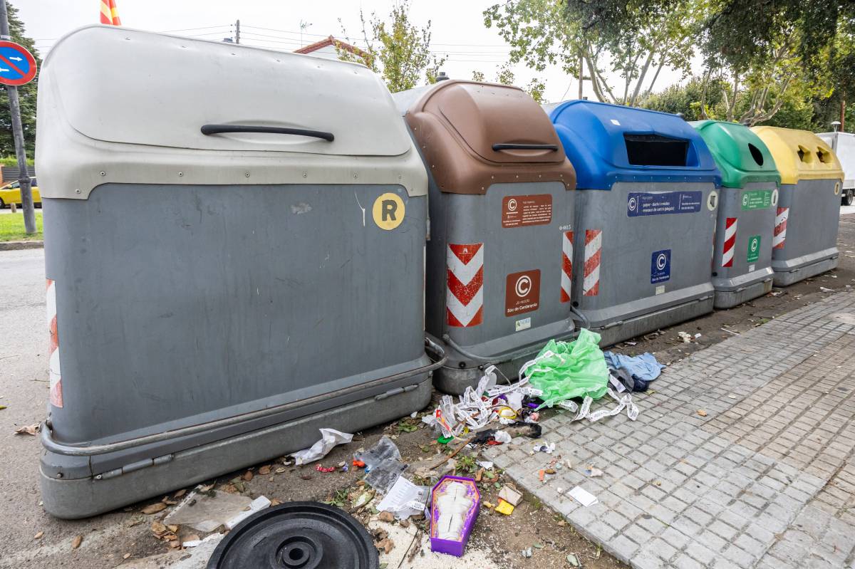 Guerra oberta pel nou contracte d’emergència de residus a Cerdanyola