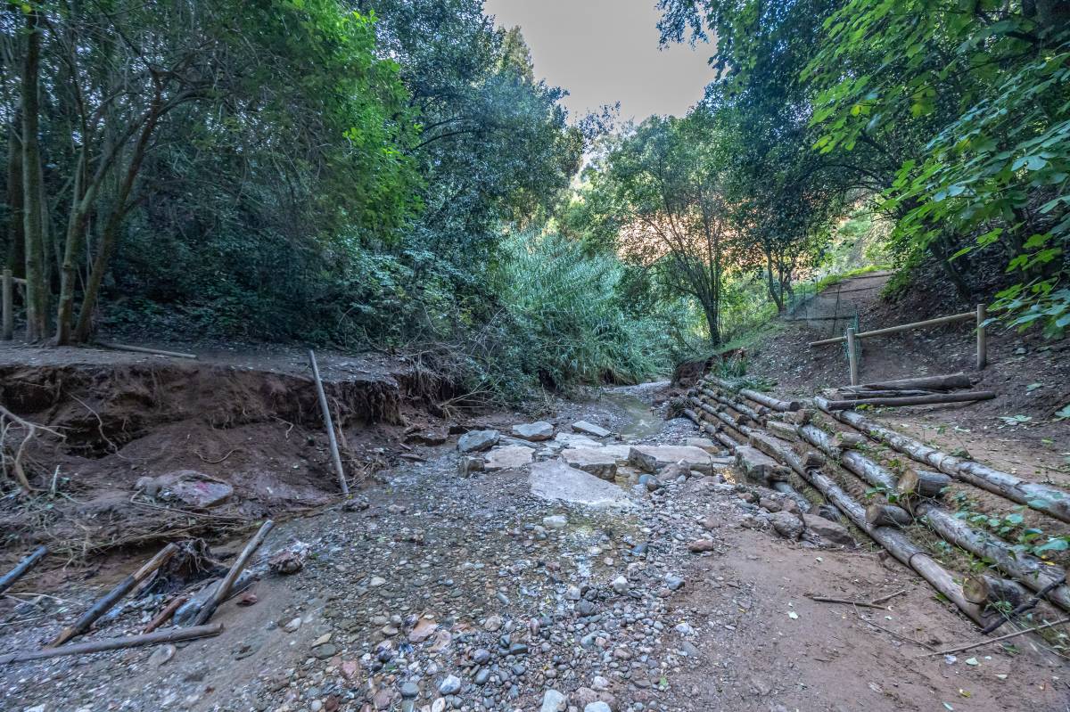 Efectes de les pluges al torrent de Colobrers - Juanma Peláez Efectes de les pluges al torrent de Colobrers