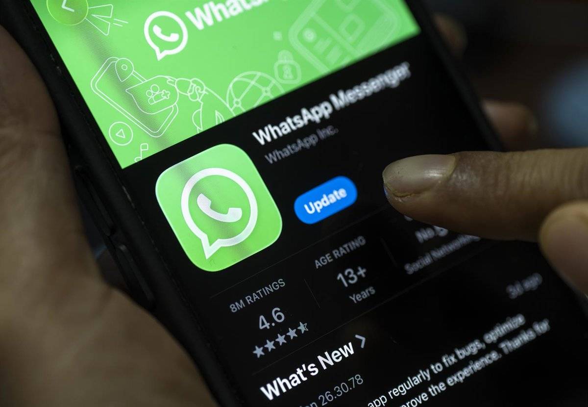 Així funciona la nova eina de WhatsApp per programar missatges: fins a dues setmanes