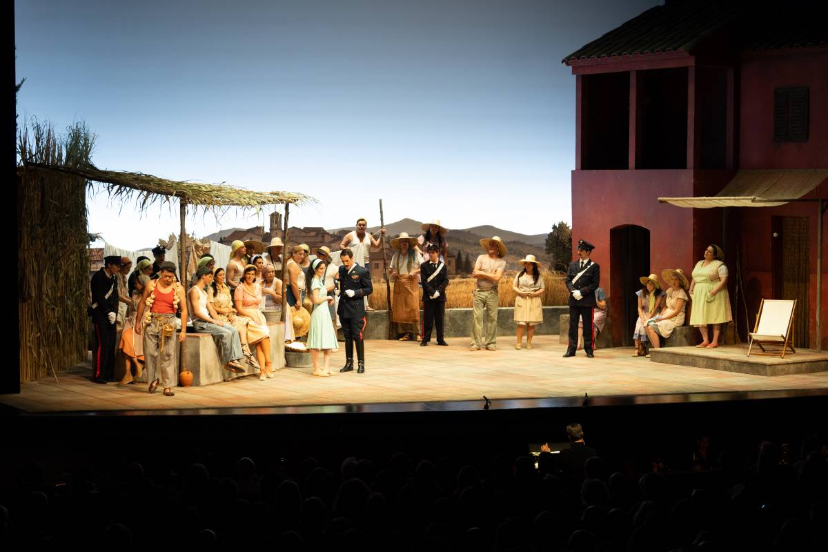 Estrena de la 39a temporada d`òpera, amb `L`Elisir d`amore` a la Faràndula - DAVID CHAO Estrena de la 39a temporada d`òpera, amb `L`Elisir d`amore` a la Faràndula