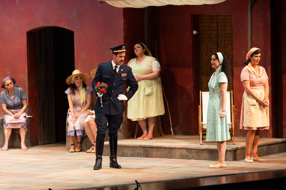 Estrena de la 39a temporada d`òpera, amb `L`Elisir d`amore` a la Faràndula - DAVID CHAO Estrena de la 39a temporada d`òpera, amb `L`Elisir d`amore` a la Faràndula
