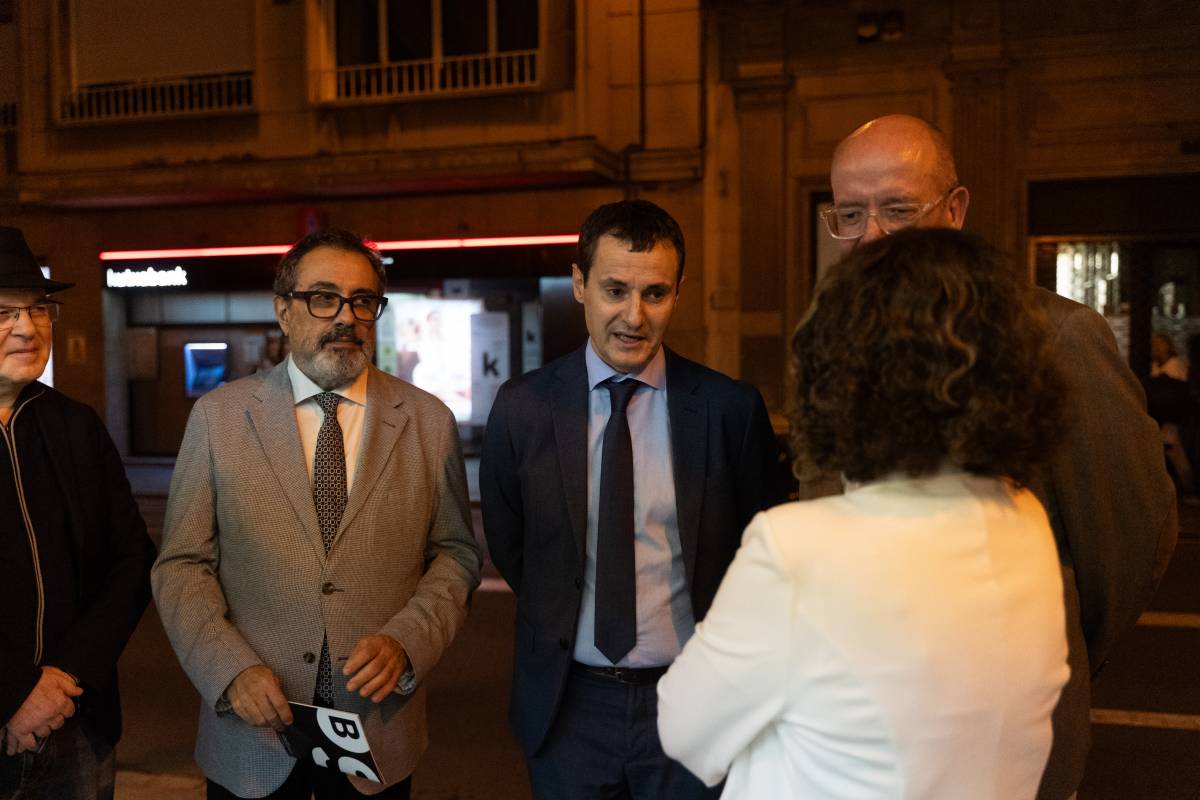 Estrena de la 39a temporada d`òpera, amb `L`Elisir d`amore` a la Faràndula - DAVID CHAO Estrena de la 39a temporada d`òpera, amb `L`Elisir d`amore` a la Faràndula