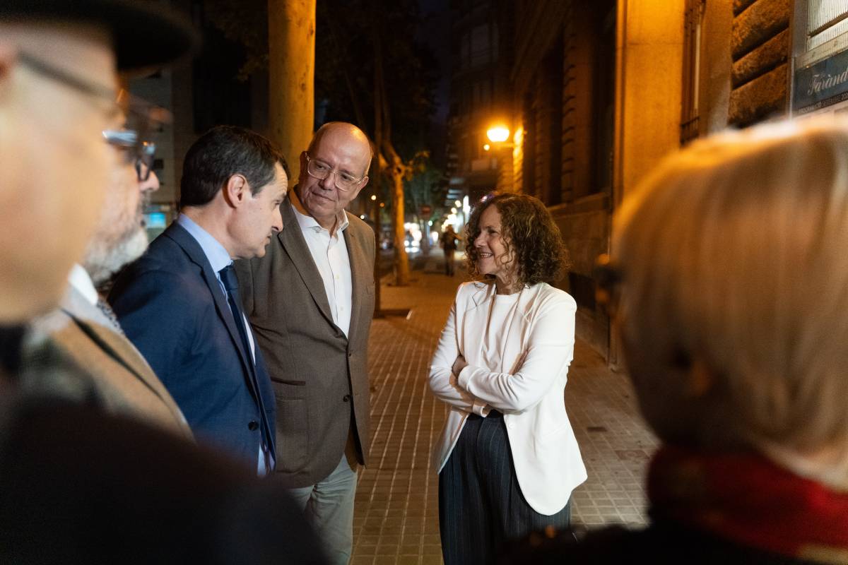Estrena de la 39a temporada d`òpera, amb `L`Elisir d`amore` a la Faràndula - DAVID CHAO Estrena de la 39a temporada d`òpera, amb `L`Elisir d`amore` a la Faràndula
