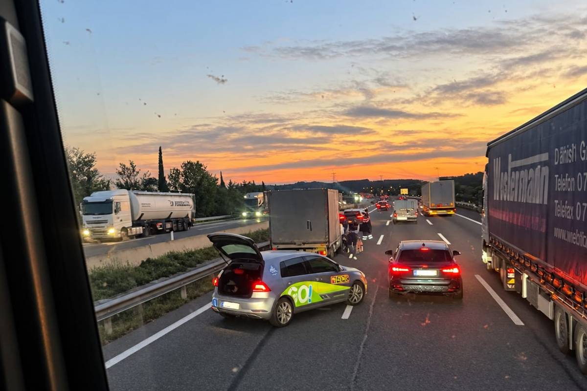 Mor una motorista en un xoc amb un camió a l'AP-7 a Garrigàs