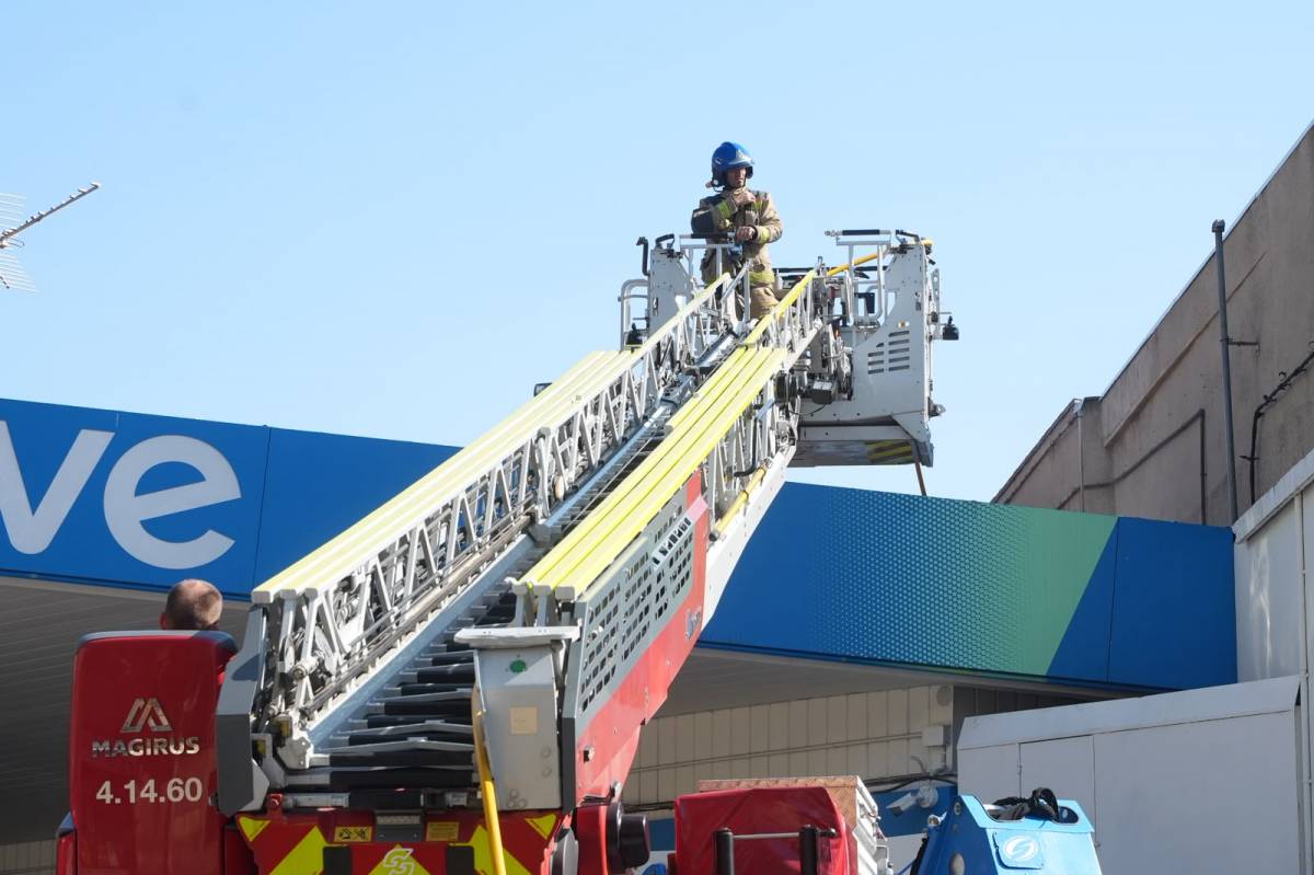 Incendi en una gasolinera de Sabadell