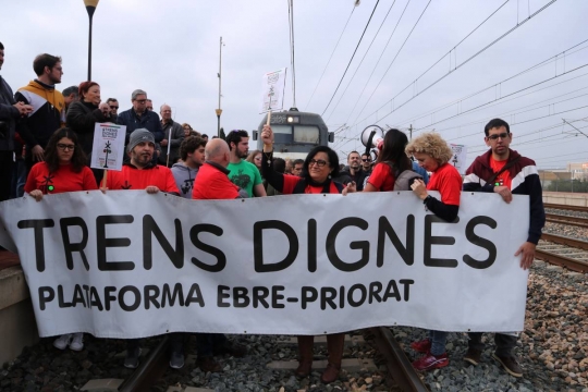Les plataformes d'usuaris de Rodalies se sumen a la vaga general amb la «mobilitat digna» com a reclam