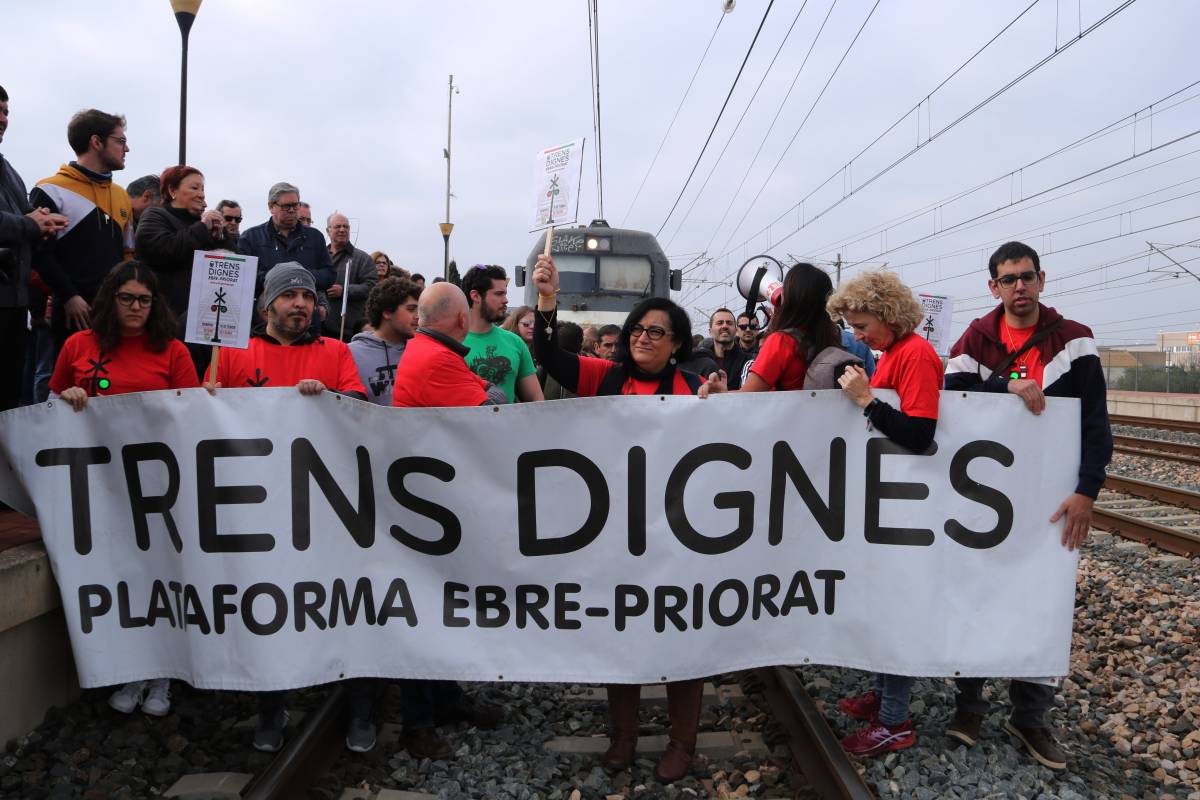 Les plataformes d'usuaris de Rodalies se sumen a la vaga general amb la «mobilitat digna» com a reclam