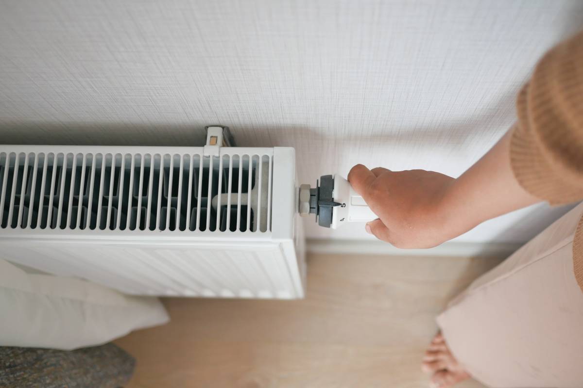 El truc de l’aire condicionat per escalfar la casa i estalviar fins a vint euros en la factura de la llum