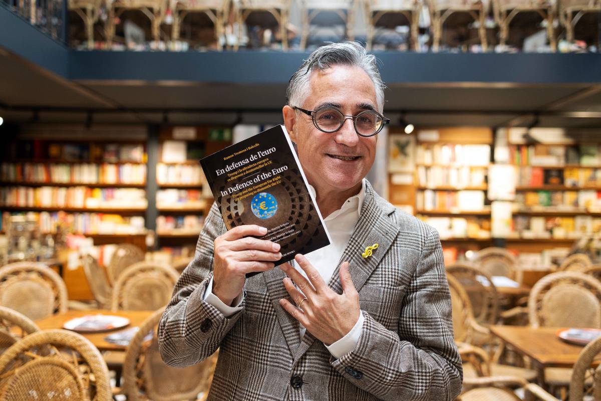 «He escrit un llibre per a Sílvia Orriols. De debò ens petarem l'euro?»
