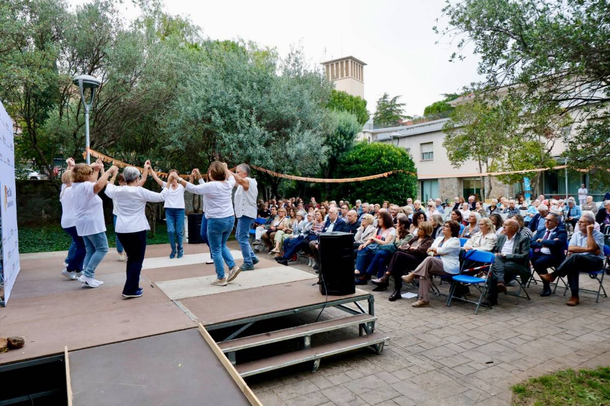 Sabadell Gent Gran celebra el seu 25è aniversari - Juanma Peláez Sabadell Gent Gran celebra el seu 25è aniversari