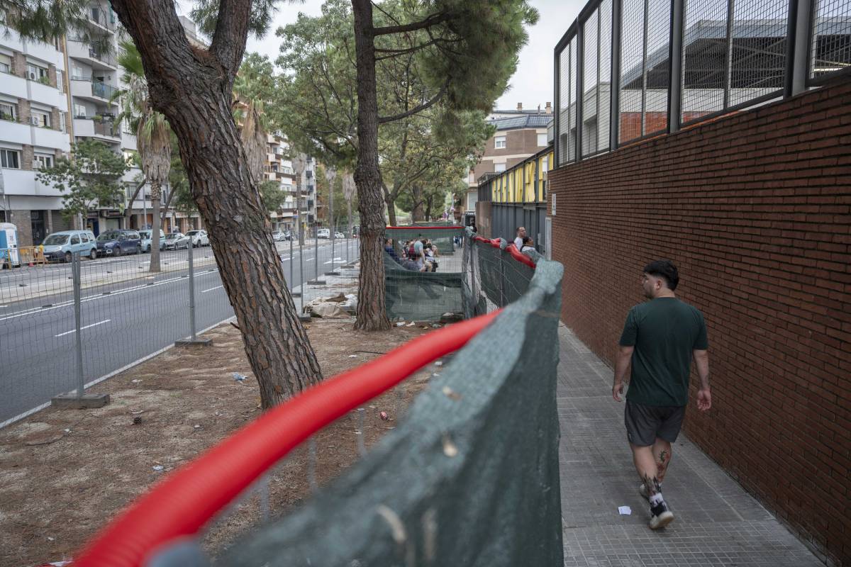 Més espai i més verd a la sortida de l’escola Abat Marcet: l’Ajuntament adjudica l’ampliació de la vorera