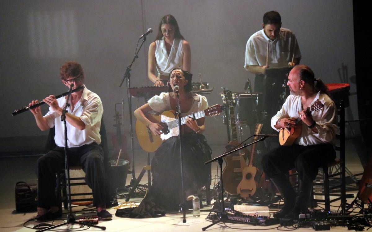 Sandra Monfort inaugura la 29a Fira Mediterrània amb un homenatge a la cultura popular valenciana