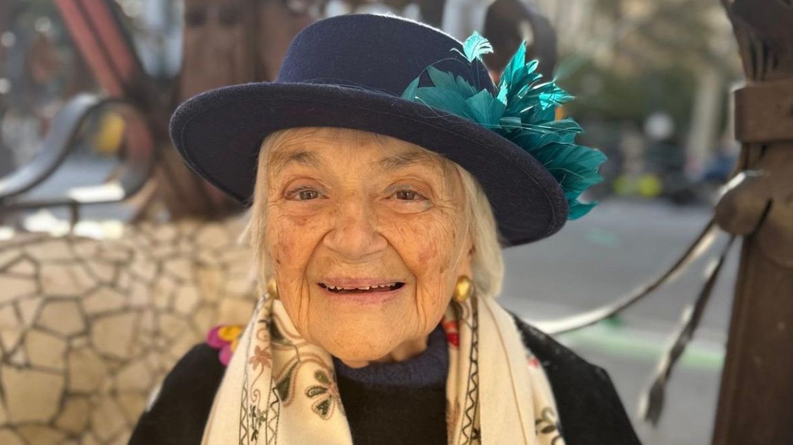 L'original disfressa de Pilarín Bayés per Carnestoltes: «Una mica de disbauxa no ens anirà malament»
