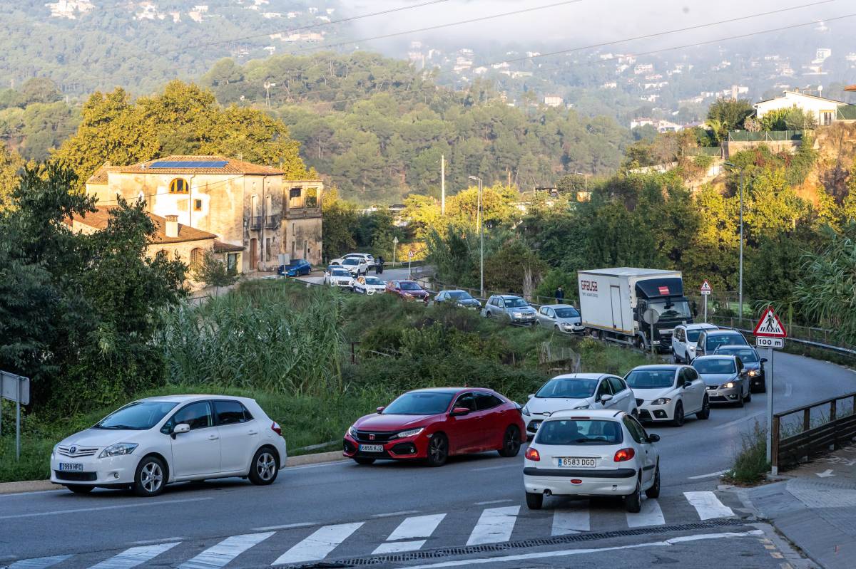 Estudien millores per reduir el trànsit entre Sant Feliu del Racó i el terme municipal de Castellar