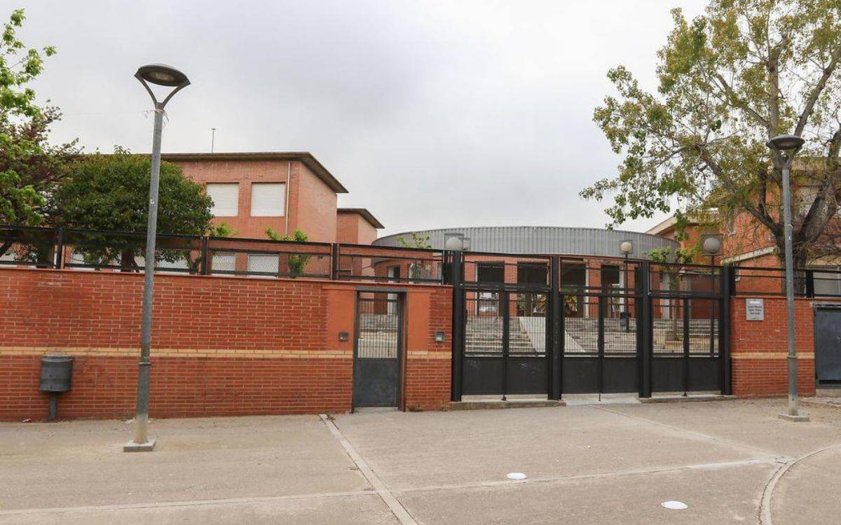 Pas endavant per a convertir el pati de l'Escola Rosa Sensat de Reus en un refugi climàtic