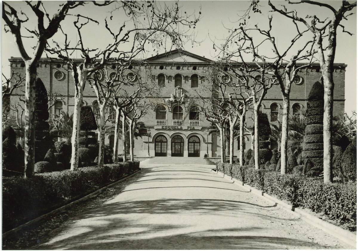 Centenari i quart d’una escola que ha crescut amb Terrassa
