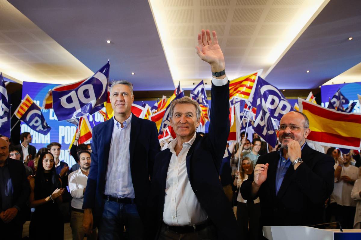 «Seràs el ponent de la llei antiocupació»: Feijóo s'aferra a Albiol per imposar-se a Vox a Catalunya