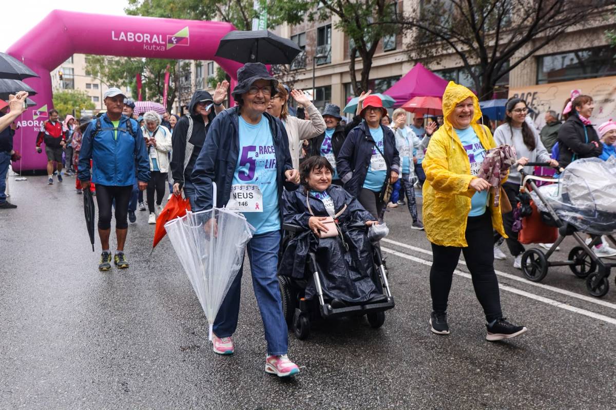 La cinquena edició de la `Race for Life` - VÍCTOR CASTILLO La cinquena edició de la `Race for Life`