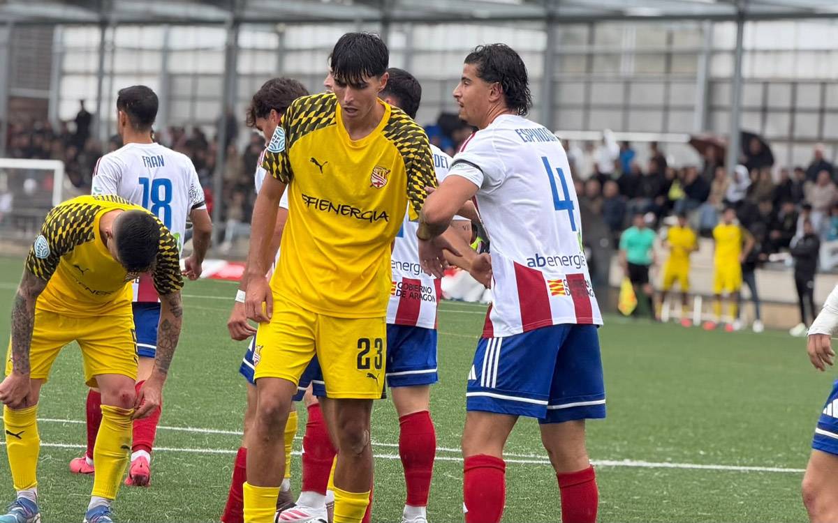 El CE Manresa treu un punt del camp de la UD Barbastro en un partit gris (0-0)
