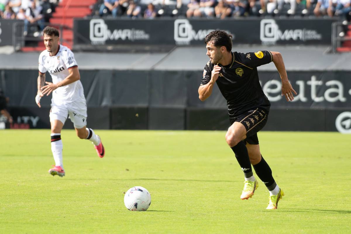 El Burgos CF - CE Sabadell, en directe des del Plantío