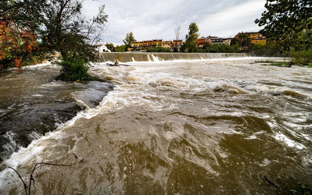 L'episodi de pluges deixen acumulacions importants d'aigua en alguns punts d'Osona