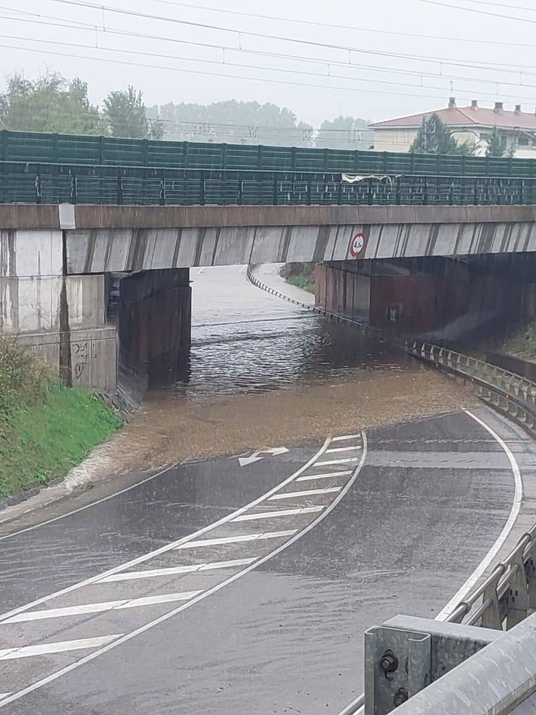Vint anys d'inundacions en un pas de Riells: «És una falta de respecte»