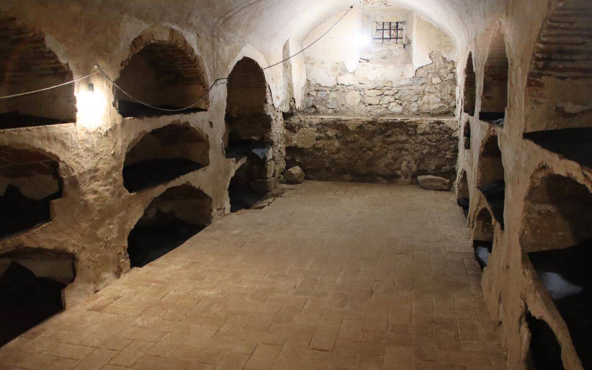 Recuperen la cripta oculta de l'església de Sant Agustí de Tarragona