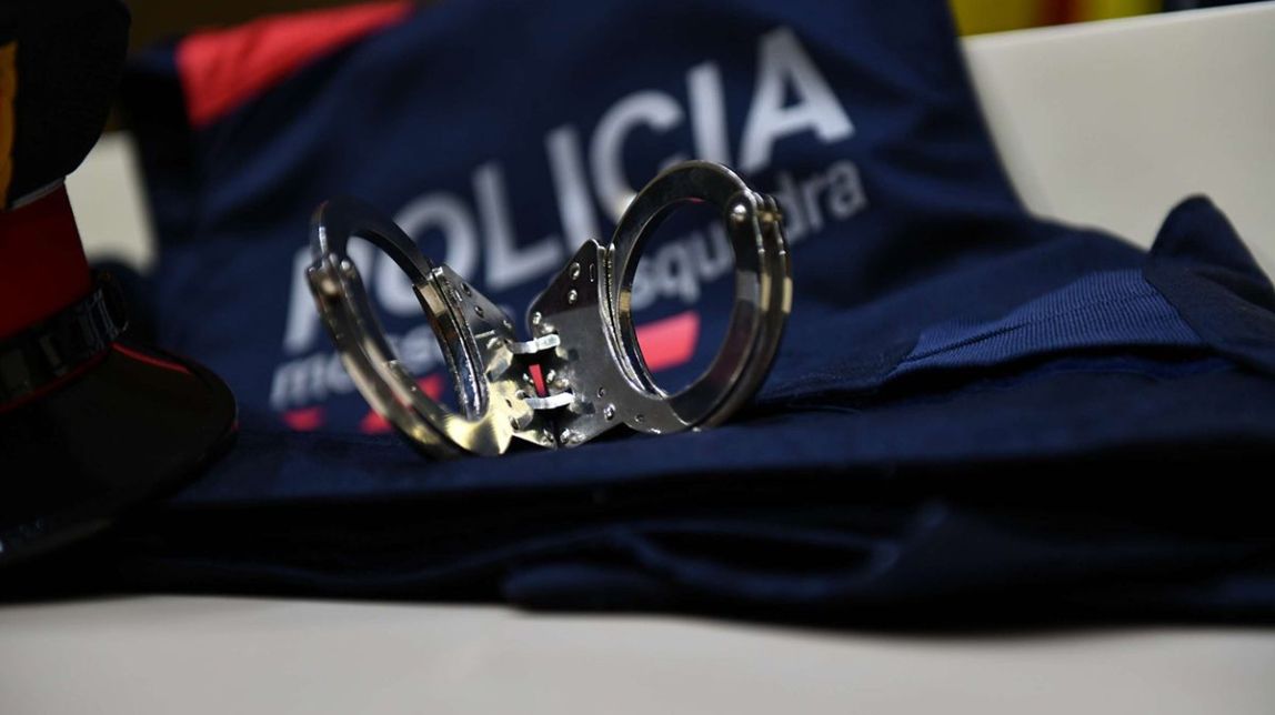 El detingut, acusat d'un delicte de robatori amb intimidació, és un home de 47 anys, veí d'Osona i sense antecedents previs. - Mossos