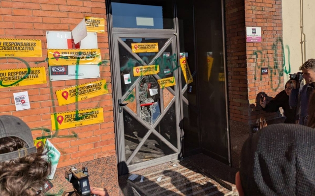 La Guàrdia Urbana deté un menor per llançar pedres a una patrulla després de la manifestació d'estudiants