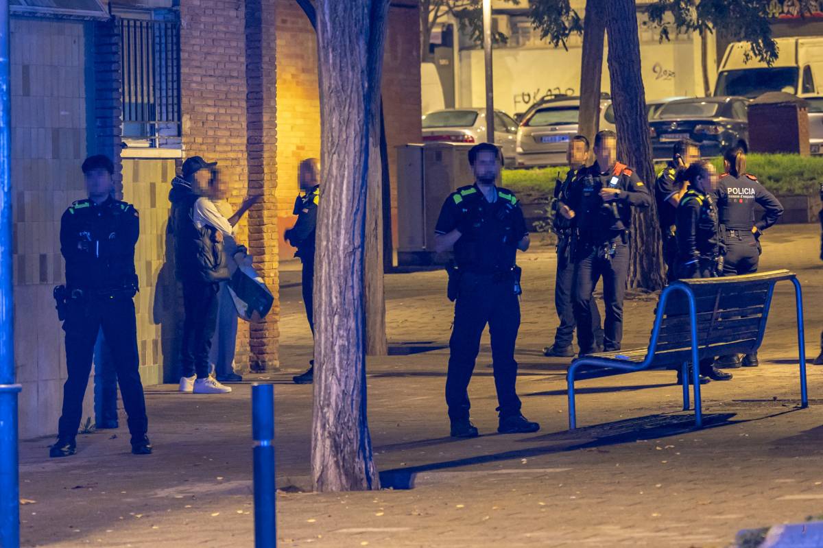 Agredeixen un mosso i un policia municipal després d'intervenir en una baralla entre veïns a Sabadell