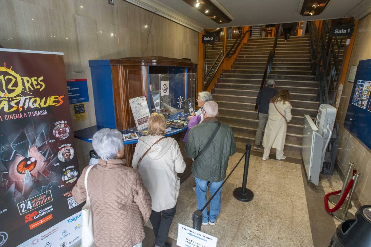 Fotografia de l`interior del Cinema Catalunya - NEBRIDI ARÓZTEGUI Fotografia de l`interior del Cinema Catalunya