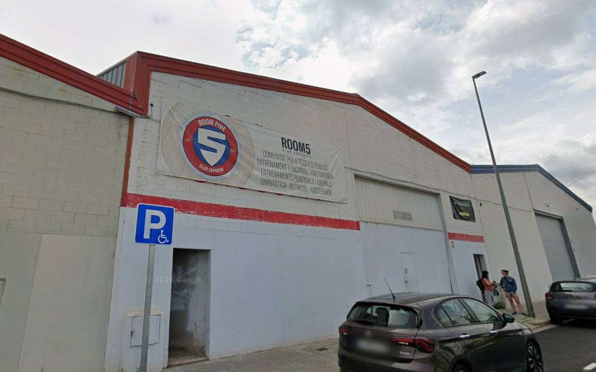 Talls de trànsit al polígon del Pont Nou de Manresa per l'aniversari del Room 5