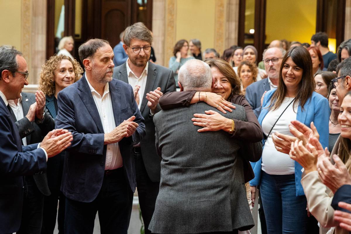 El diputat de Junts i exconseller Lluís Puig, en arribar al ple del Parlament de Catalunya - Hugo Ferenández