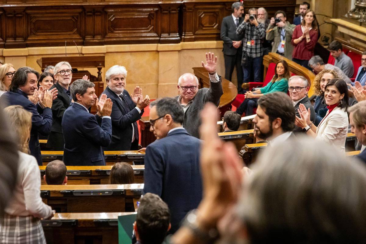 Lluís Puig al ple del Parlament per primer cop des del seu retorn de l'exili - Hugo Fernández
