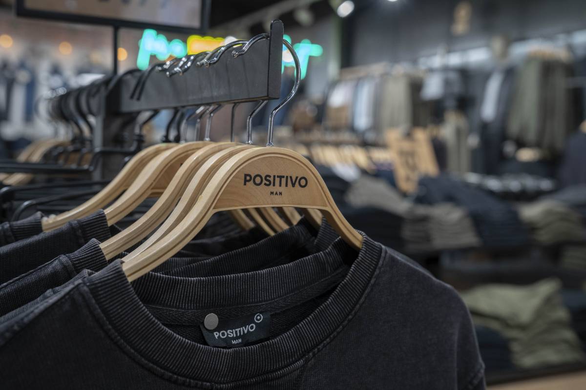 La botiga Positivo Man del carrer de la Font Vella celebra deu anys d`història - NEBRIDI ARÓZTEGUI La botiga Positivo Man del carrer de la Font Vella celebra deu anys d`història