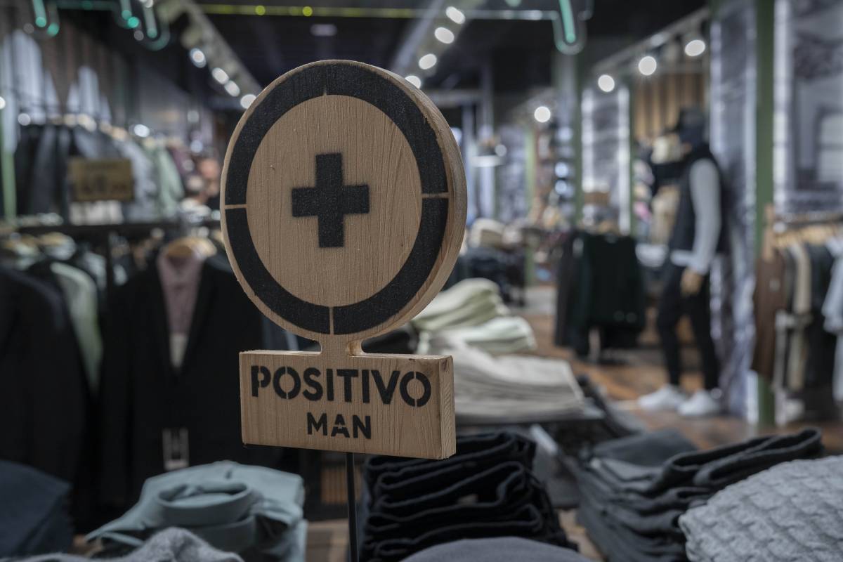 La botiga Positivo Man del carrer de la Font Vella celebra deu anys d`història - NEBRIDI ARÓZTEGUI La botiga Positivo Man del carrer de la Font Vella celebra deu anys d`història