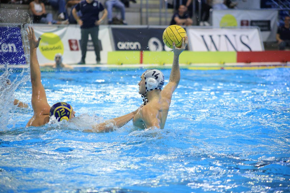 Tiago Carrió, la perla de 17 anys del waterpolo sabadellenc que ja ha debutat amb la selecció absoluta
